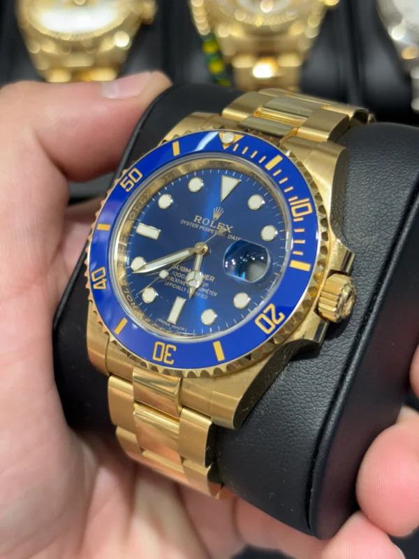 ROLEX SUBMARINER 40MM | 18KT GOLD | OYSTER BRACELET | BLUE