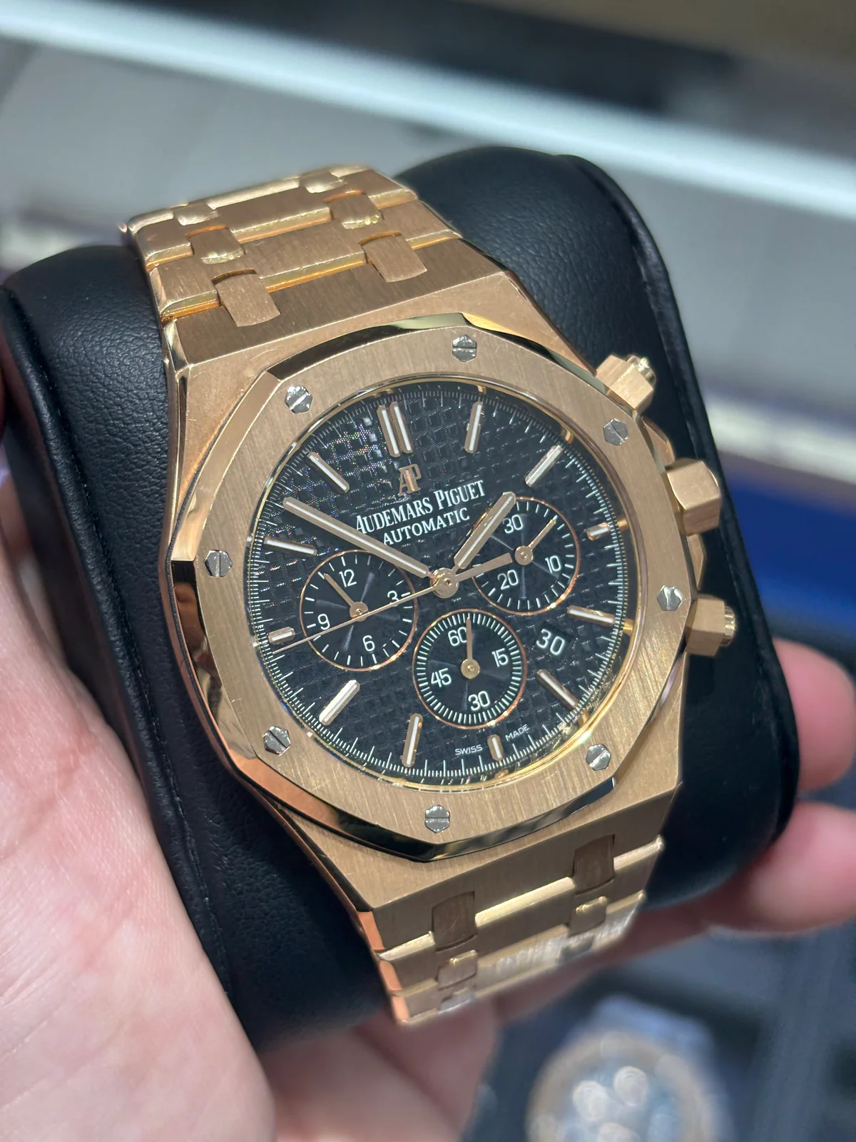 Audemars Piguet Royal Oak 42mm 18kt Rose Gold: Iconic Swiss Watch