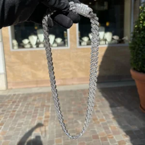 Top quality Cuban necklace with baguettes